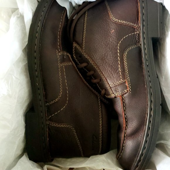 Clarks, Men's Kyros Mid, Brown Tumb,Casual Boot Size U.S. 8 M, Model 261-10607 - Picture 11 of 12